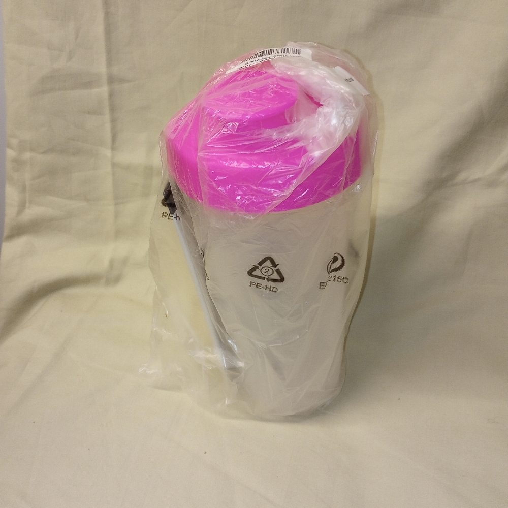 NEW Tupperware Quick Shake, Pink